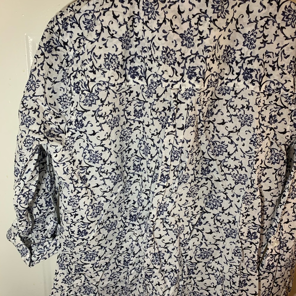 Woman’s dress shirt